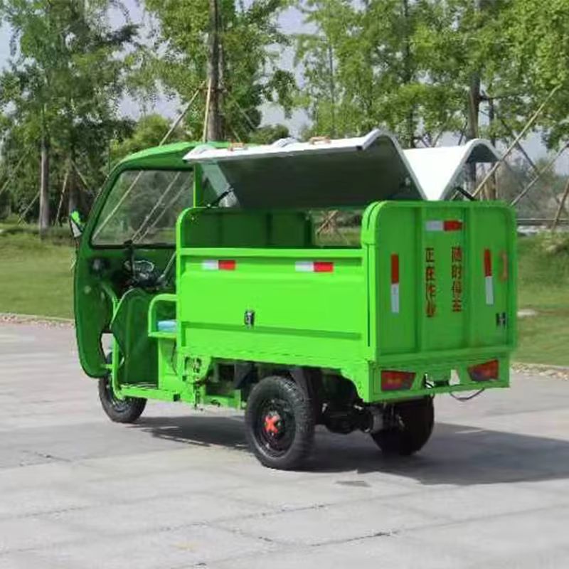 Electric Three-Wheeled Sanitation Truck for Efficient Waste Management 3