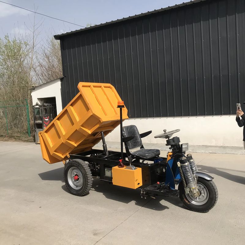 Camion à benne basculante électrique pour charges lourdes dans les mines et l'industrie 3