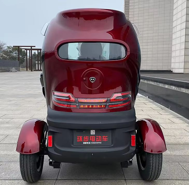 Electric Tricycle: 3-Passenger Leisure Scooter with Advanced Features 2